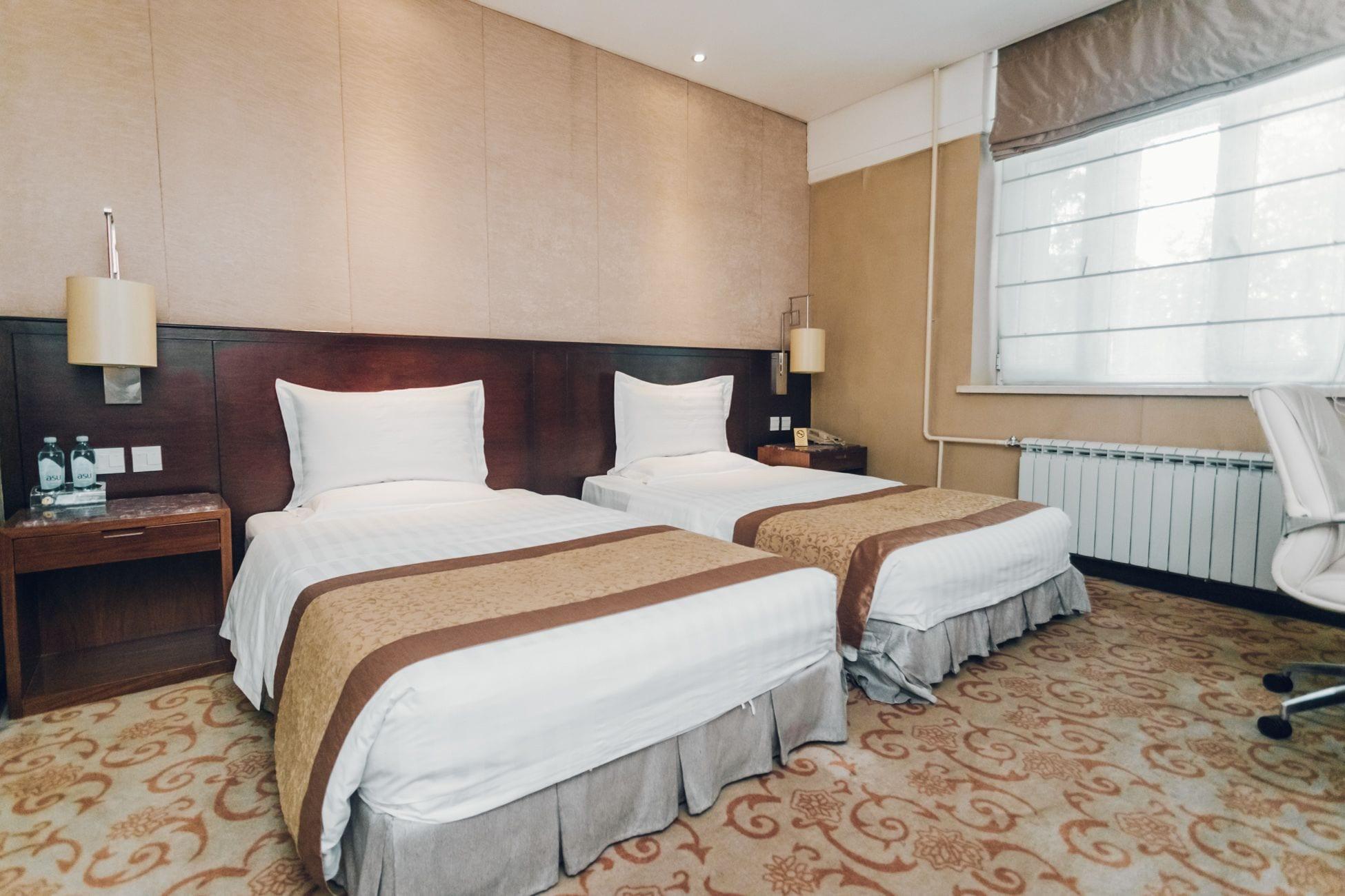 Soluxe Hotel Alma-Ata Exteriör bild