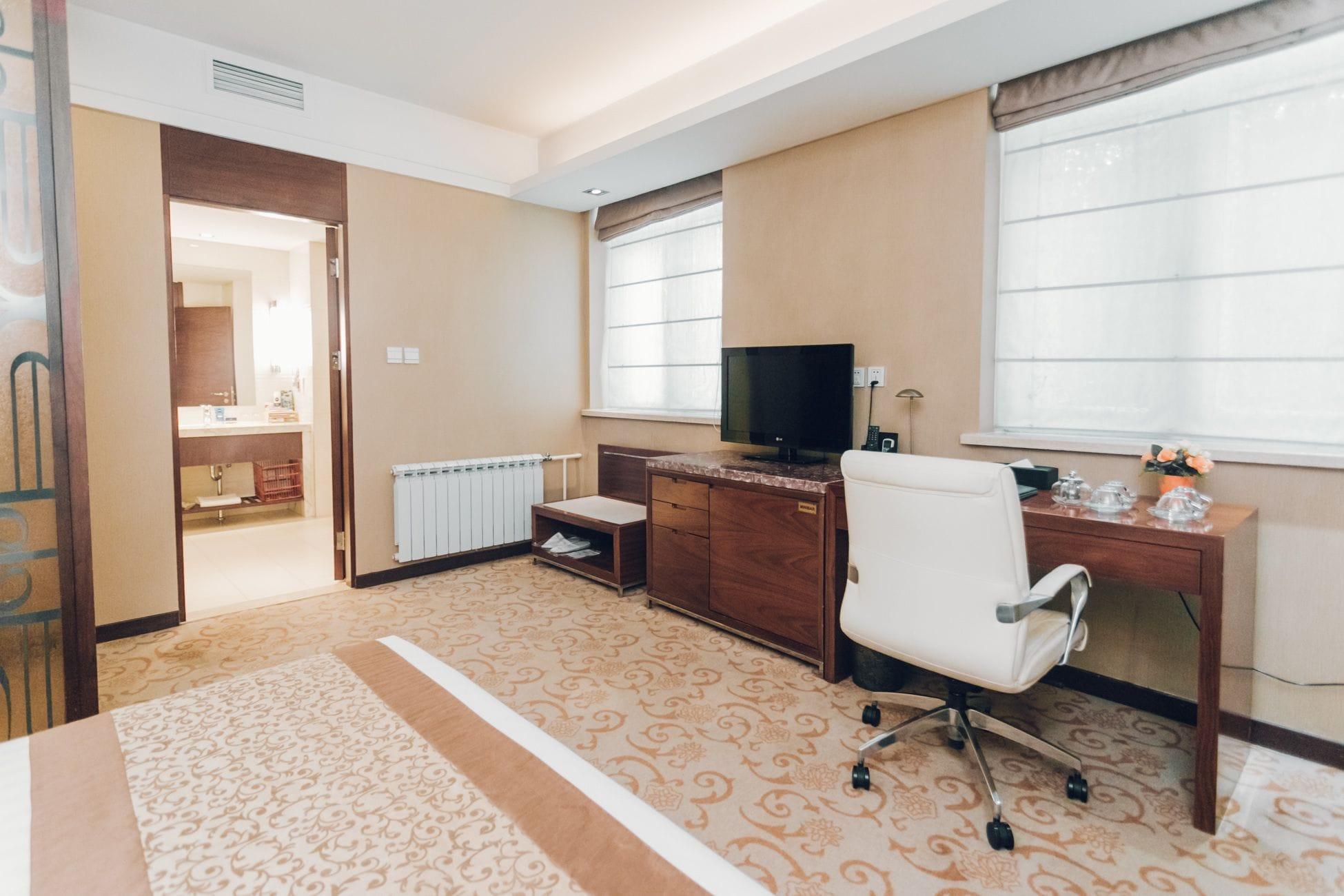 Soluxe Hotel Alma-Ata Exteriör bild